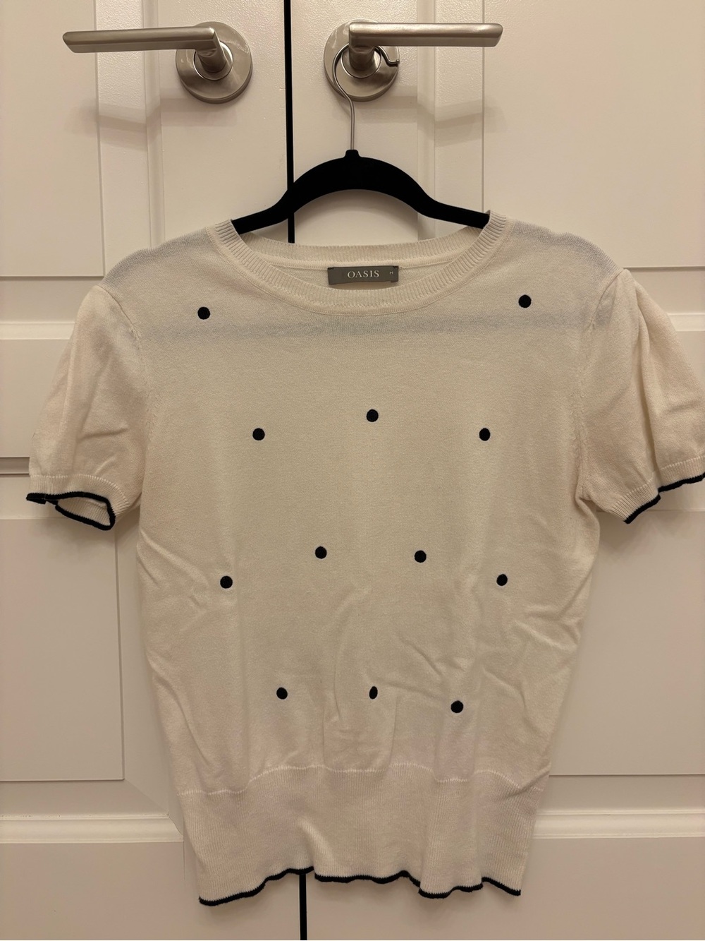 Oasis Cream Short Sleeve Sweater with Black Polka Dot Accents